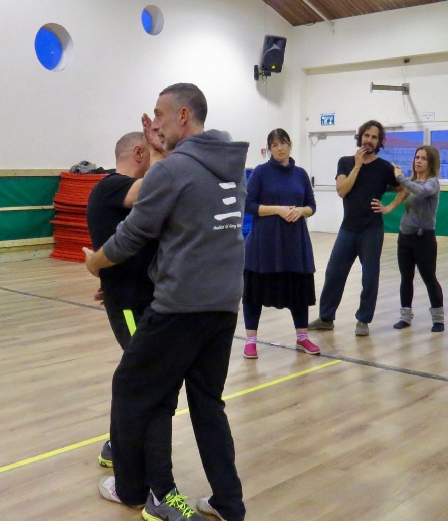 צ';יקונג אונליין עם אמיר פרלמן